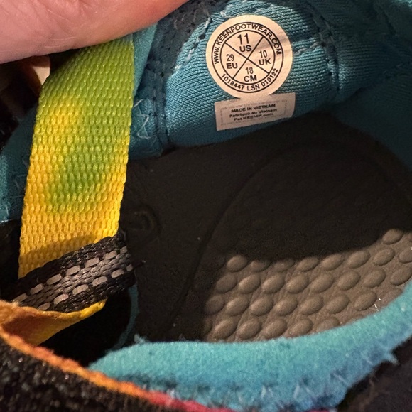 KEEN Newport H2 Water Sandals in a rainbow tie-dye pattern. Kids size 11. EUC - Picture 8 of 8